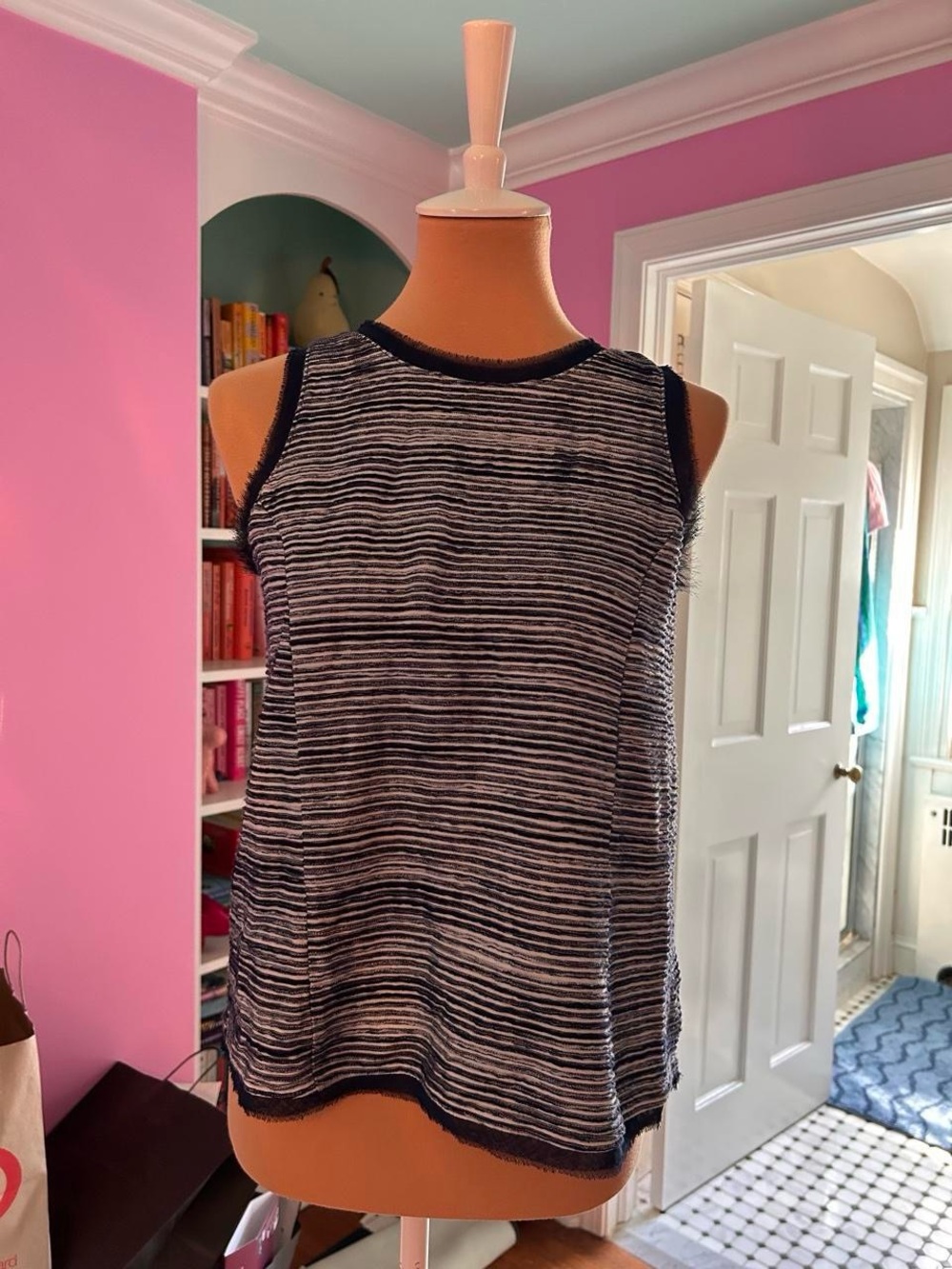 Anthropologie tank women’s S navy and white